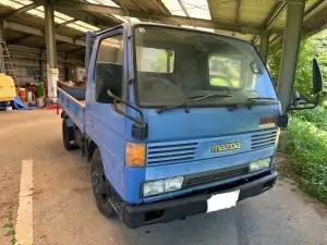 マツダ トラック タイタン（ブルー）